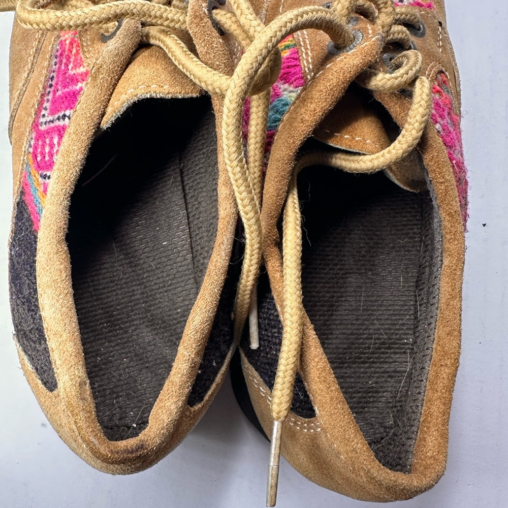 Yoaan CATS Vibrant Pink and Tan Woven  and suede Kids Sneakers size 4.5 - Picture 5 of 6